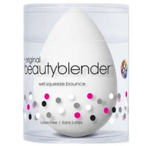 The Original Beauty Blender in Pure White